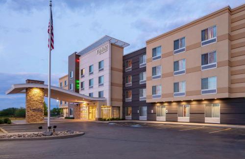 Geneva Hotel | Fairfield Inn & Suites by Marriott Geneva Finger Lakes