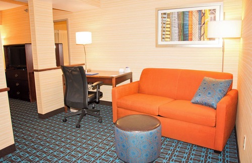 Butler Hotel | Fairfield Inn & Suites by Marriott Butler