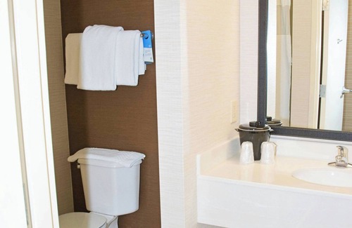 Butler Hotel | Fairfield Inn & Suites by Marriott Butler