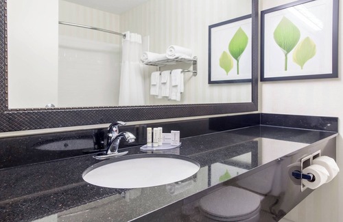 Canton Hotel | Fairfield Inn & Suites by Marriott Canton