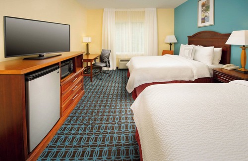Lacy-Lakeview Hotel | Fairfield Inn & Suites by Marriott Waco North