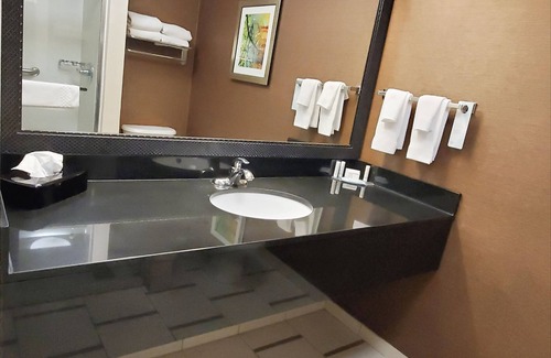 Avon Hotel | Fairfield Inn & Suites by Marriott Cleveland Avon