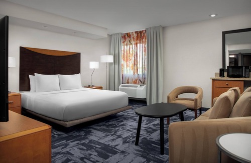 Victory Hills Hotel | Fairfield Inn & Suites by Marriott Albuquerque Airport