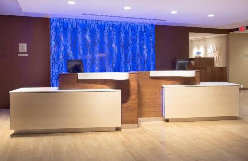 Burlington Hotel | Fairfield Inn & Suites by Marriott Burlington
