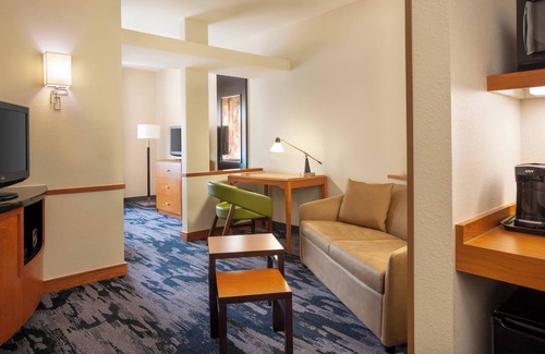 Kingsburg Hotel | Fairfield Inn & Suites by Marriott Selma Kingsburg