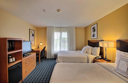 Oak Creek Hotel | Fairfield Inn & Suites by Marriott Milwaukee Airport