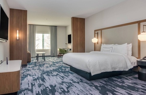 Alviso Hotel | Fairfield Inn & Suites by Marriott San Jose North/Silicon Valley