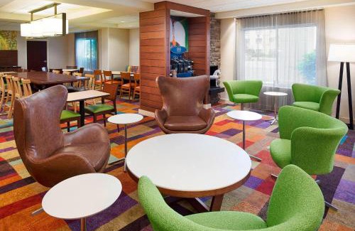 Bedford Park Hotel | Fairfield Inn & Suites Chicago Midway Airport