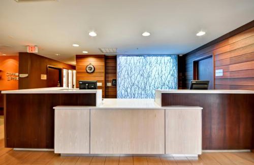 Dallas Design District Hotel | Fairfield Inn & Suites Dallas Medical/Market Center