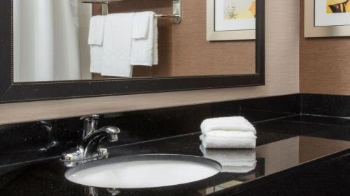 Greeley Hotel | Fairfield Inn & Suites Greeley
