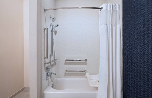 Hillsboro Hotel | Fairfield Inn & Suites Hillsboro