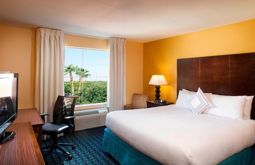 Houston Hotel | Fairfield Inn & Suites Houston Intercontinental Airport