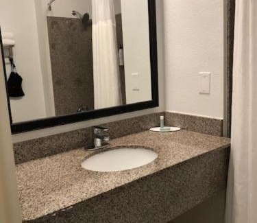 Southeast Houston Hotel | Fairfield Inn & Suites Houston Hobby Airport