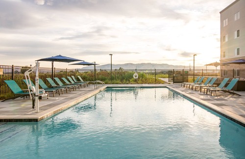 Alviso Hotel | Fairfield Inn & Suites - King Suite
