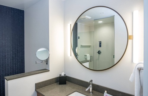 Alviso Hotel | Fairfield Inn & Suites - King