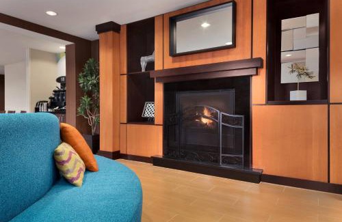 South Loop Hotel | Fairfield Inn & Suites Minneapolis Bloomington/Mall of America
