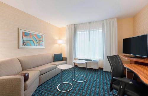 South Hills Hotel | Fairfield Inn & Suites Pittsburgh Airport/Robinson Township