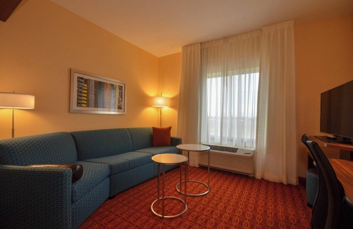 Mitchell Hotel | Fairfield Inn & Suites St. Louis Pontoon Beach/Granite City