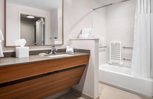Gladstone Hotel | Fairfield Inn & Suites by Marriott Kansas City North/Gladstone