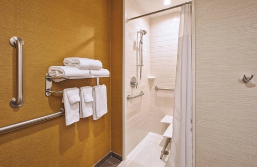Plattsburgh Hotel | Fairfield Inn & Suites Plattsburgh