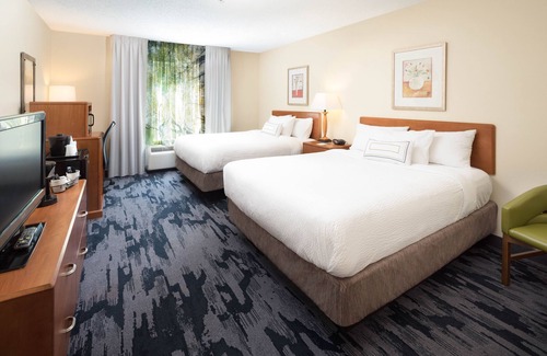 South Boston Hotel | Fairfield Inn & Suites South Boston