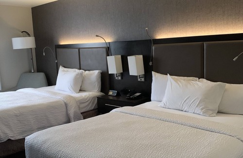 Travis - Chelsea Hotel | Fairfield Inn & Suites by Marriott New York Staten Island