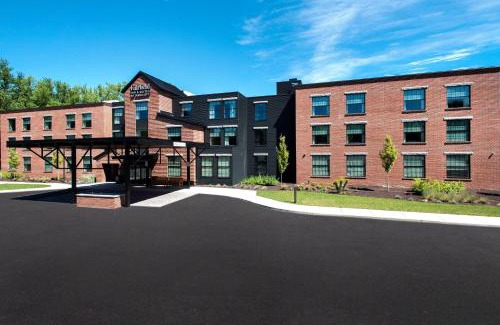 Williamstown Hotel | Fairfield Inn & Suites by Marriott Williamstown
