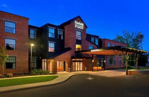 Williamstown Hotel | Fairfield Inn & Suites by Marriott Williamstown