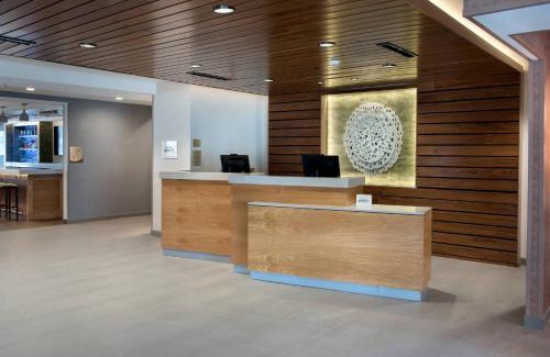 Williamstown Hotel | Fairfield Inn & Suites by Marriott Williamstown