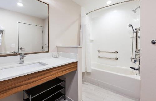 Warsaw Hotel | Fairfield Inn & Suites Warsaw