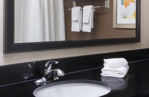Poland Hotel | Fairfield Inn & Suites Youngstown Boardman/Poland