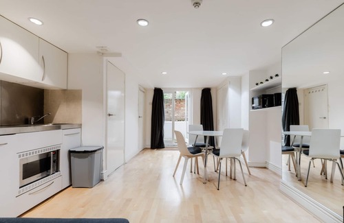 South Hampstead Hotel | Fairhazel Gardens Studios