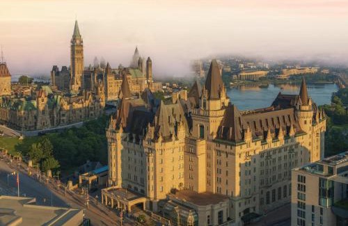 Byward Market - Parliament Hill Hotel | Fairmont Chateau Laurier