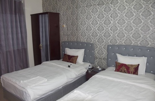 Uttara House | Fairmont Guest House