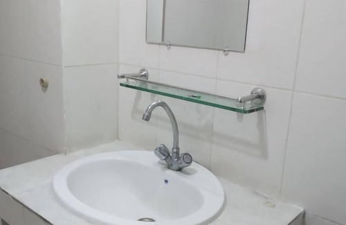 Uttara House | Fairmont Guest House