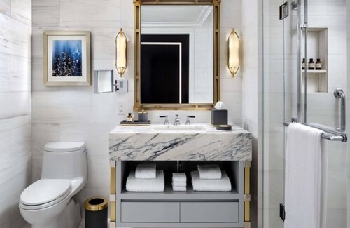 Financial District Hotel | Fairmont Royal York Gold Experience