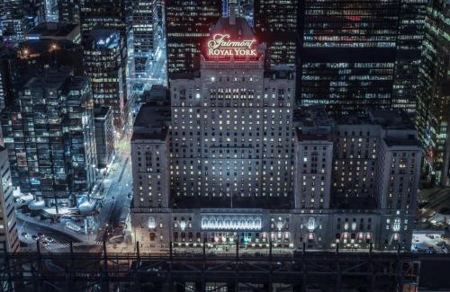 Financial District Hotel | Fairmont Royal York Gold Experience
