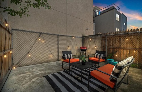Fairmount House | Fairmount Big Backyard Kid Friendly Game House