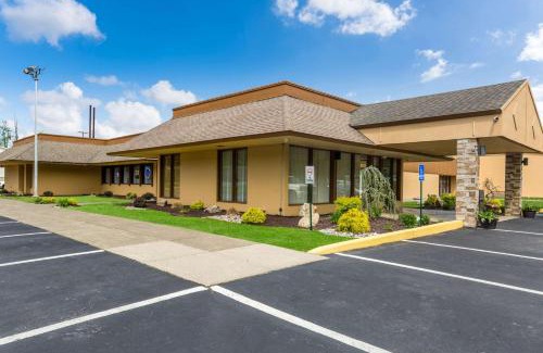 Delaware Water Gap Hotel | Fairmount Inn & Suites - Stroudsburg, Poconos