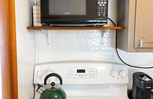 Perinton Apartment | Fairport Village Original Airbnb /Walkable Village Studio