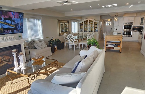 Milford House | Fairview Beach Front, Charming Peaceful, Comfortable Stay