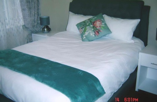 Kempton Park House | Fairview Holiday Home-OR Tambo Airport