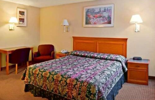 Hesston Hotel | Fairview Inn By OYO Hesston I-135