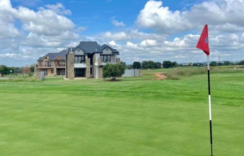 Vredefort House | Fairway Escape