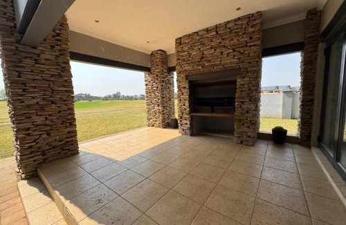 Vredefort House | Fairway Escape