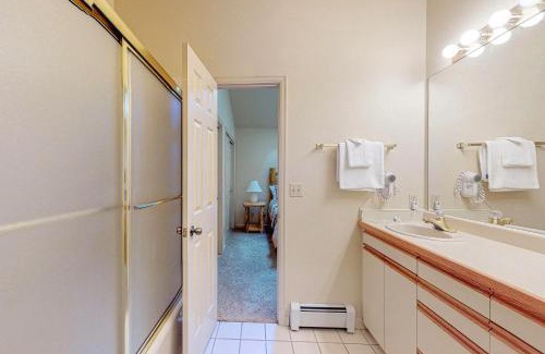 East Village at Copper House | Fairway Getaway