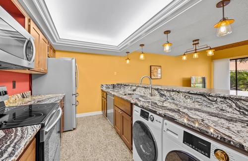 Hunt Club House | Fairway Haven "A PGA Fairway Retreat Beauty"