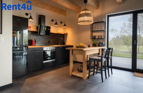 Gietrzwald Villa | Fairway House by Rent4You