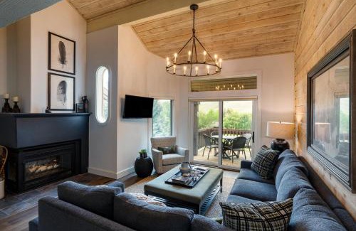 Elkhorn Village House | Fairway Nine Condo 4350