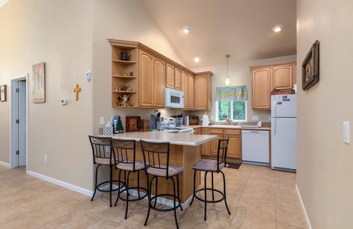 Packwood House | Fairway Paradise | Hot Tub, AC, BBQ